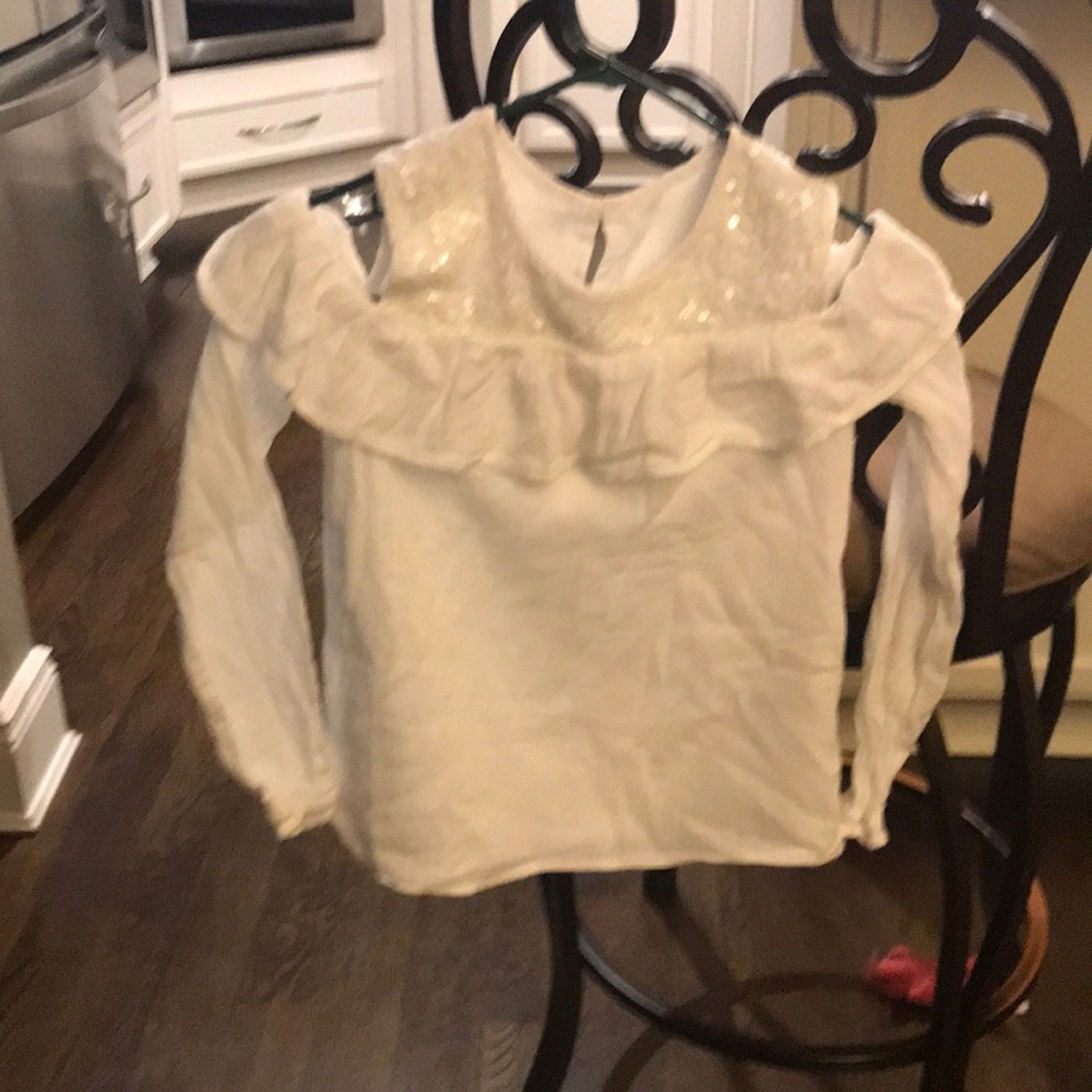 Girls white Abercrombie cold shoulder shirt